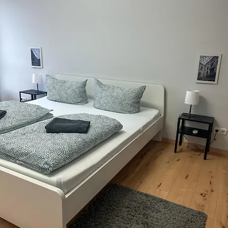 L19 One - Geraeumig In Ruhiger Lage Mit Parkplatz Apartment *