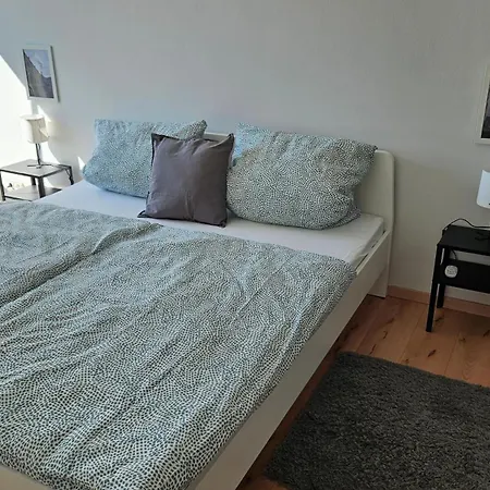 Bema - Geraeumig, Hafenlage, Ruhig Und Mit Parkplatz - L19 One Apartman
